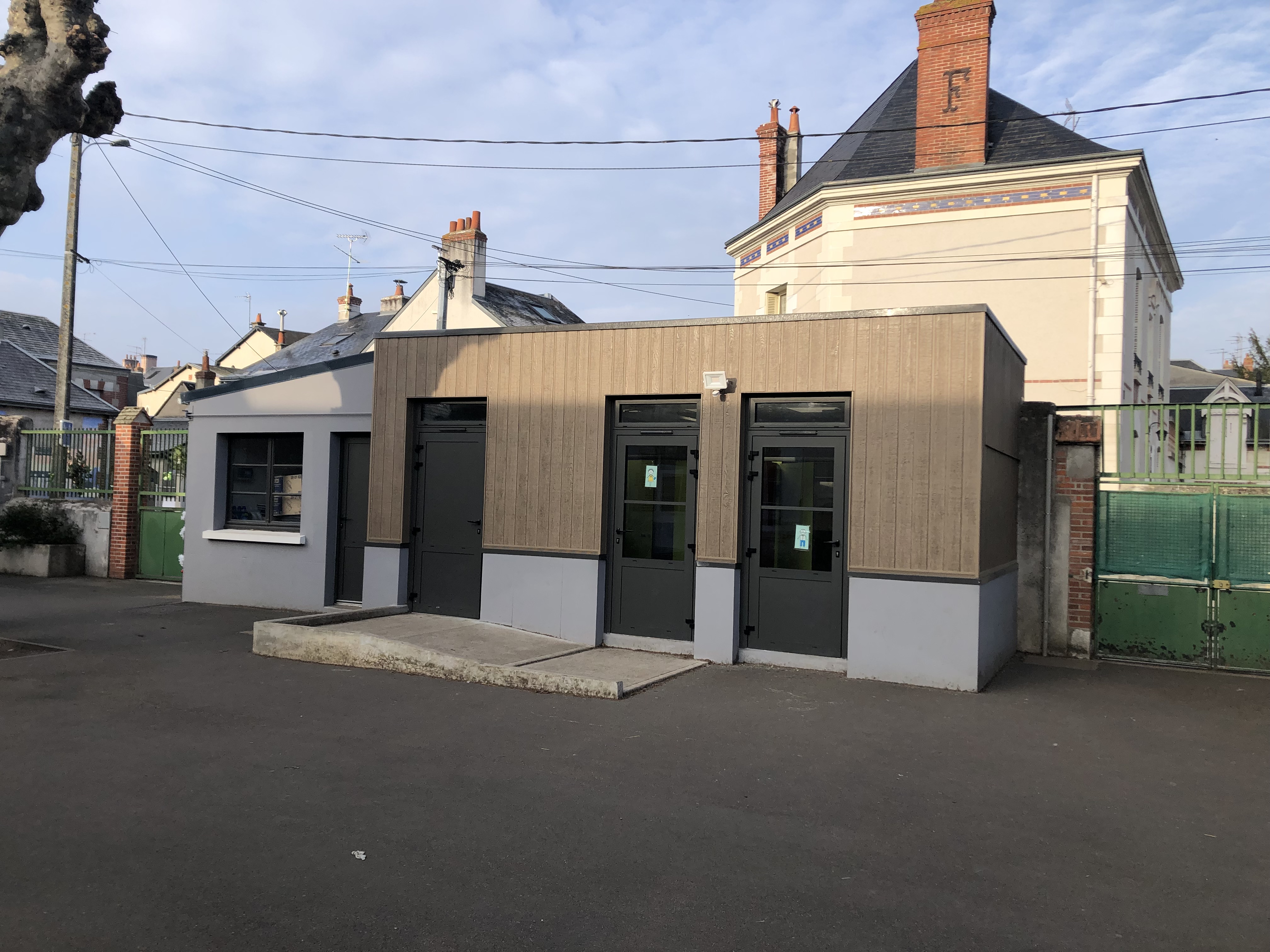 ECOLE MONSABRÉ – 41 BLOIS